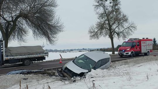 Alojzów: Zderzenie dwóch samochodów osobowych [ZDJĘCIA]