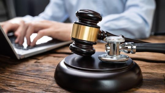 Rodzic pozwał swoje dziecko o alimenty. To za mało, żeby je dostać