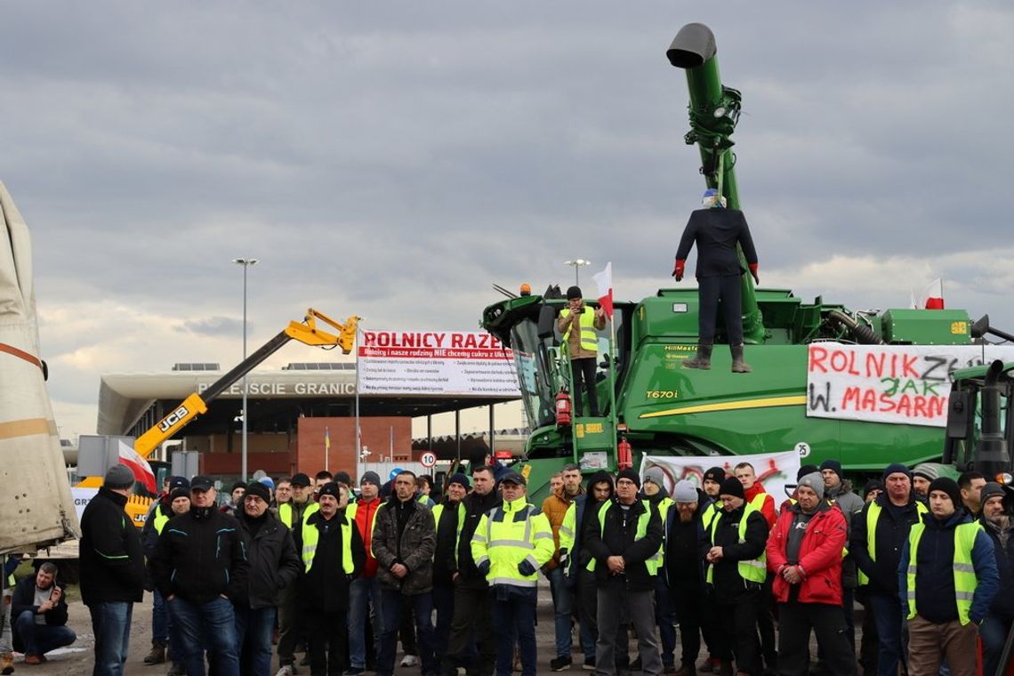 Rozpoczął się protest rolników na przejściu granicznym w Dołhobyczowie.